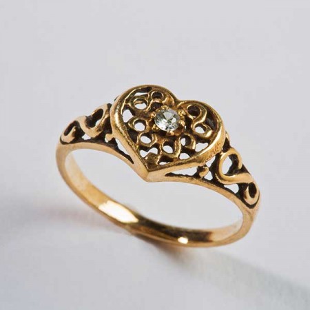 Gold Filigree Heart Ring